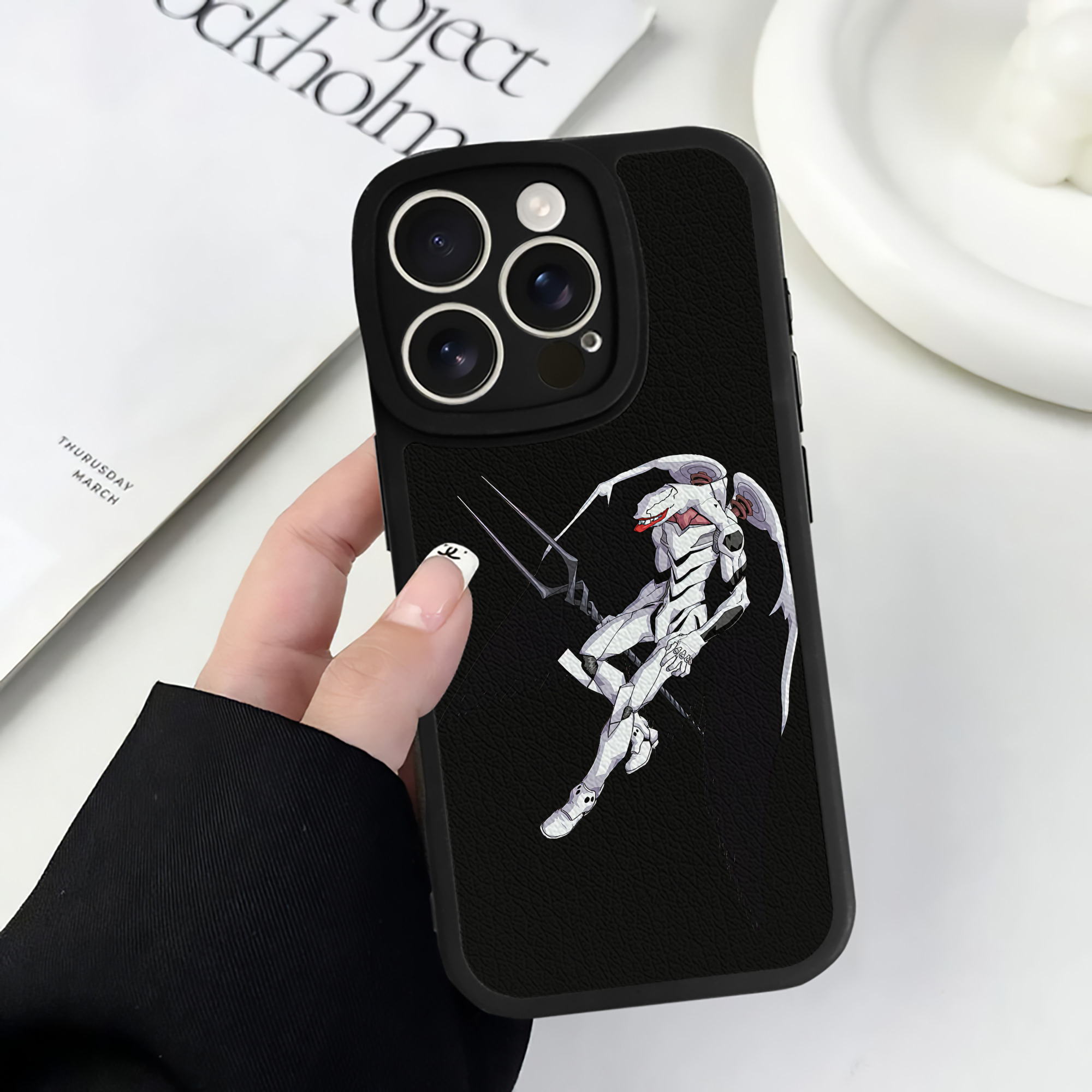 （画像用） EVA 新世紀エヴァンゲリオン 【iPhone 16シリーズ対応】シリコンスマホケース（レザー調） 材質：シリコン